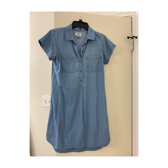 Old Navy Dresses & Skirts - Old Navy Chambray t-shirt dress Size Small